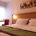 Logis Restaurant A L'etoile Hotel 3*