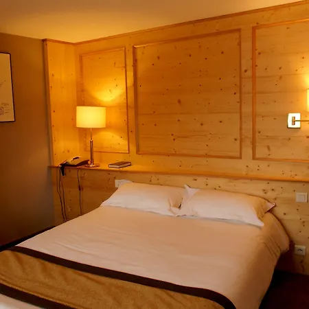Logis Restaurant A L'etoile Отель 3*