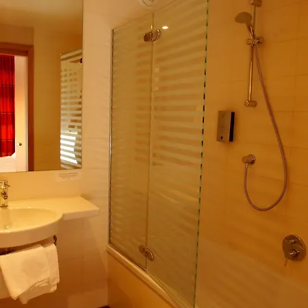 Logis Restaurant A L'etoile Wingersheim-les-Quatre-Bans