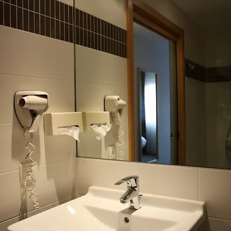 Отель Logis Restaurant A L'etoile 3*