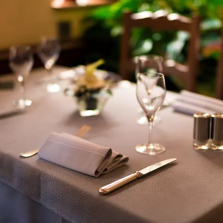Отель Logis Restaurant A L'etoile 3*