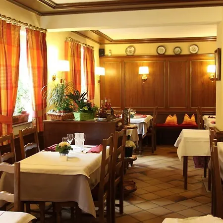 Logis Restaurant A L'etoile فندق 3*