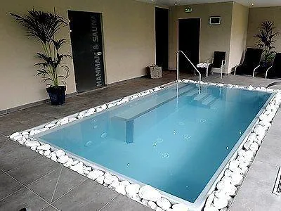 Logis Restaurant A L'etoile Hotell 3*