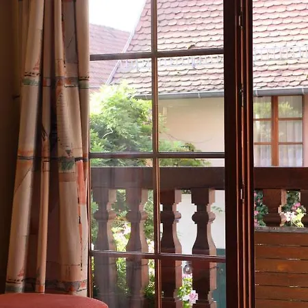 Отель Logis Restaurant A L'etoile Wingersheim-les-Quatre-Bans
